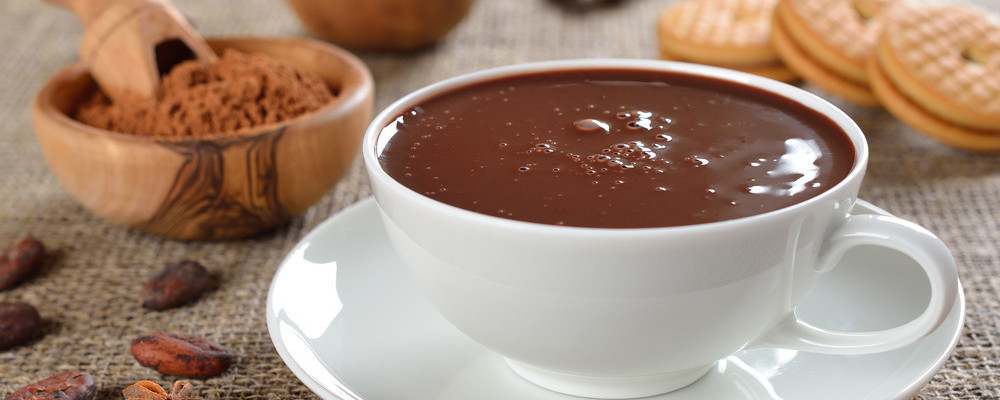 Вкусный, быстрый и густой горячий шоколад