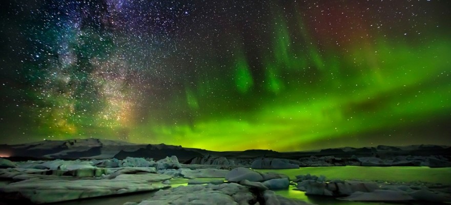 NASA засняло северное сияние